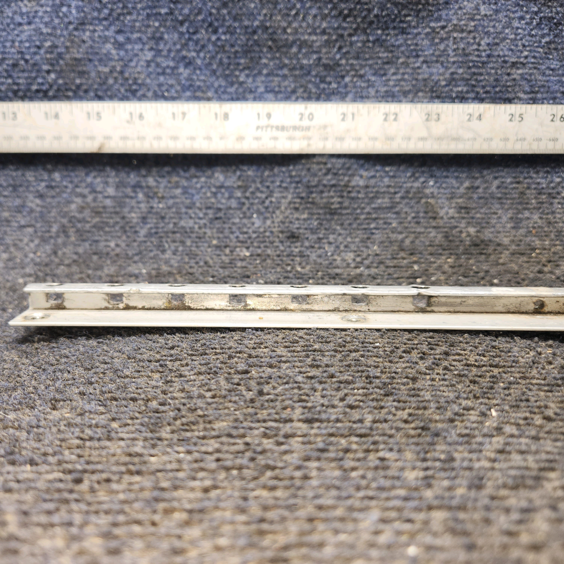 Used aircraft parts for sale, 0410219-1 cessna 150G Outboard Seat Rail Assembly
