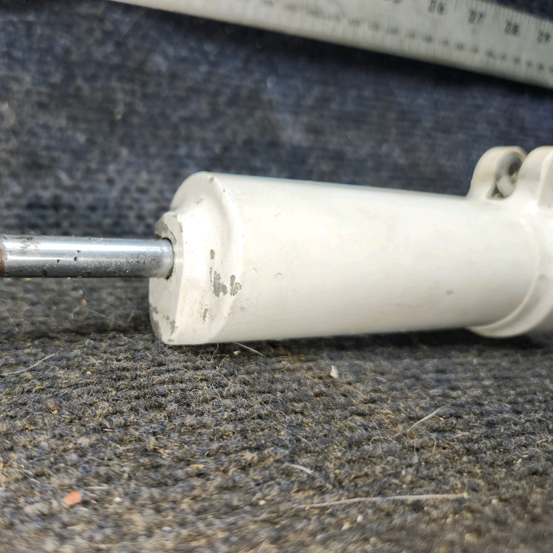 Used aircraft parts for sale, 0442512-1 cessna 172N Shimmy Dampener Assembly