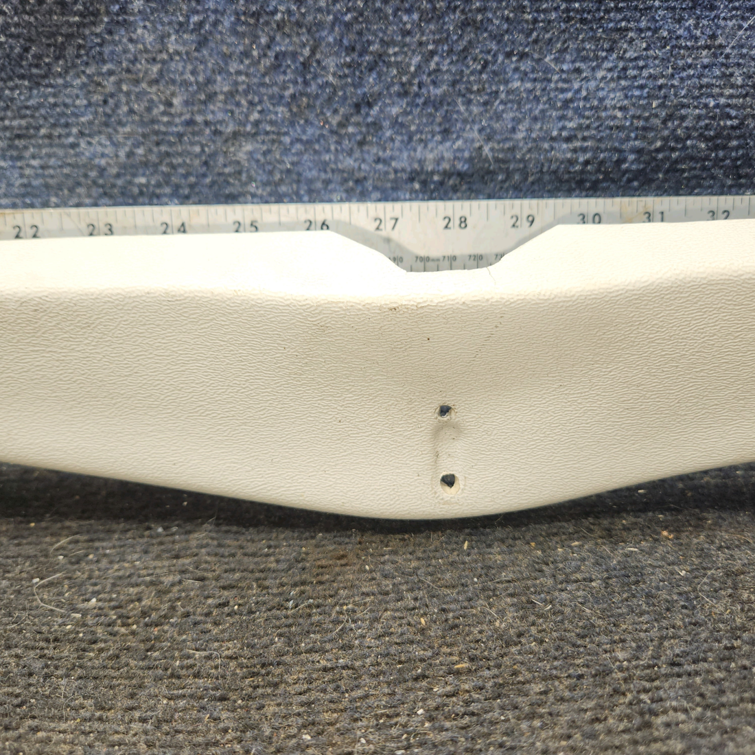 Used aircraft parts for sale, 0515014-1 cessna 172N Rear Window Upper Moulding