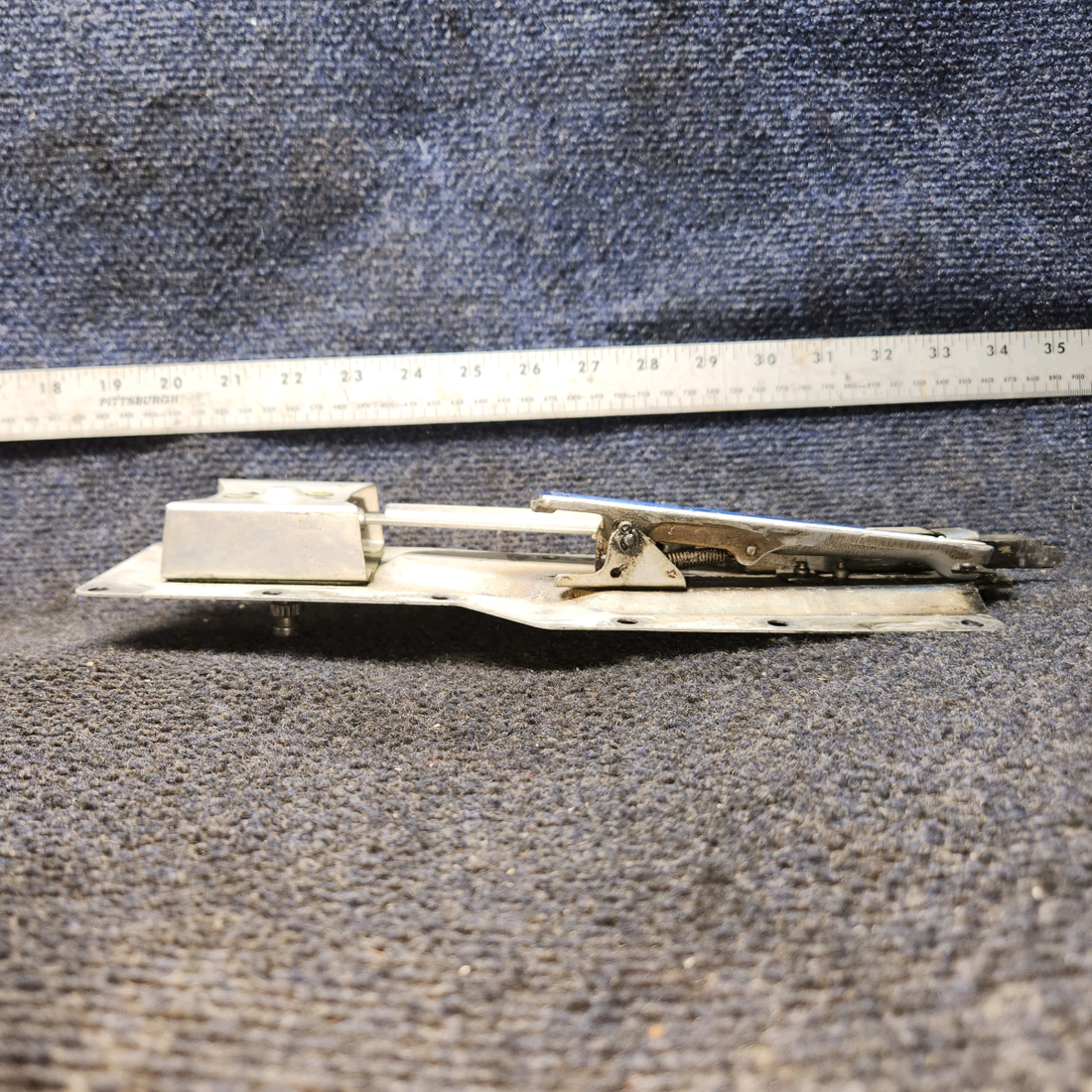Used aircraft parts for sale, 0711061-6 Cessna 182G Cabin Door Latch Assembly LH