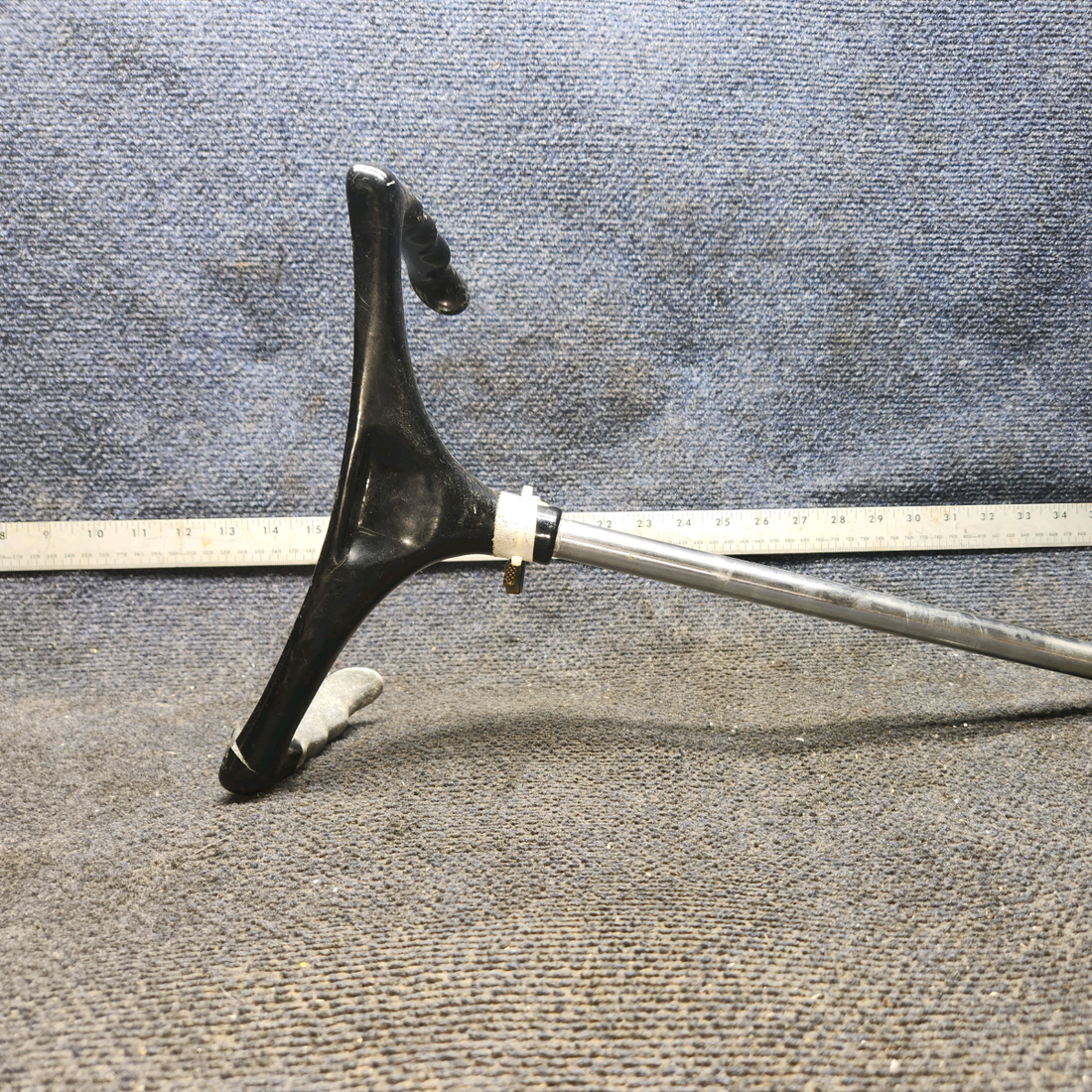 Used aircraft parts for sale, 0513240-4 cessna 150G Control Wheel (Yoke)