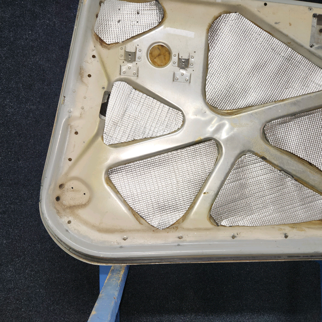 Used aircraft parts for sale, 0710620-206, 0717010-18 Cessna 182G Door structure With Window RH