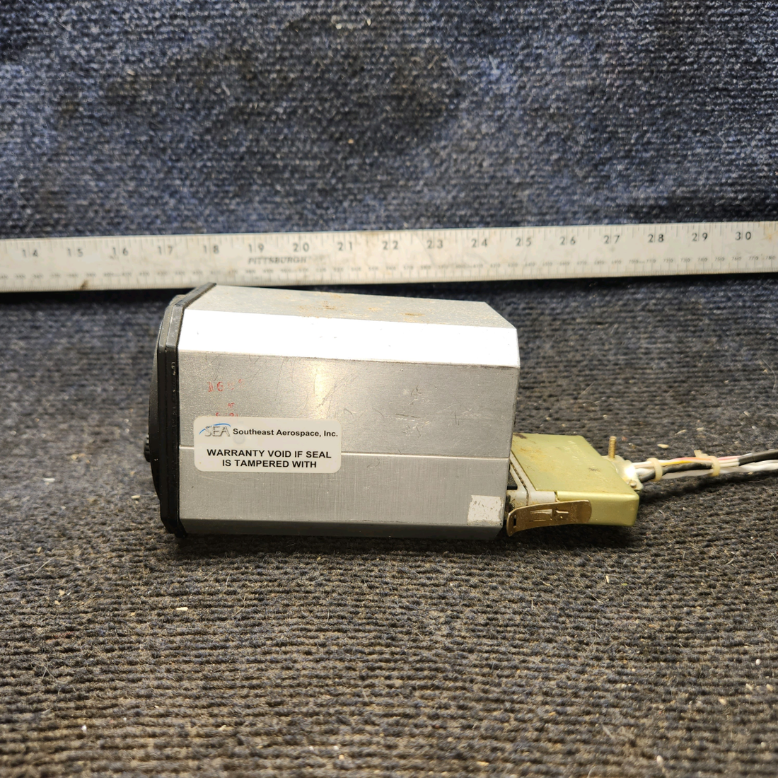Used aircraft parts for sale, 066-3034-07 King Radio KI-202 cessna 172N VOR, Localizer Indicator