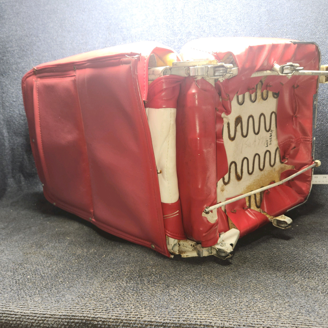 Used aircraft parts for sale, 0400118-66 cessna 150G Seat – RH (Co-Pilot)