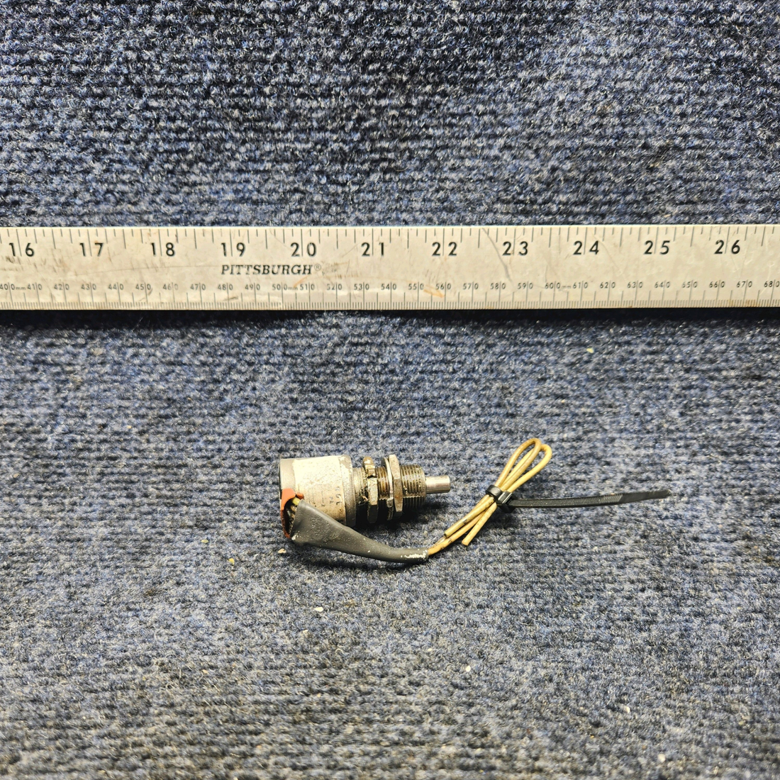 Used aircraft parts for sale, 100-381006-1 Beechcraft F33A LANDING GEAR LIMIT SWITCH (14-28V)