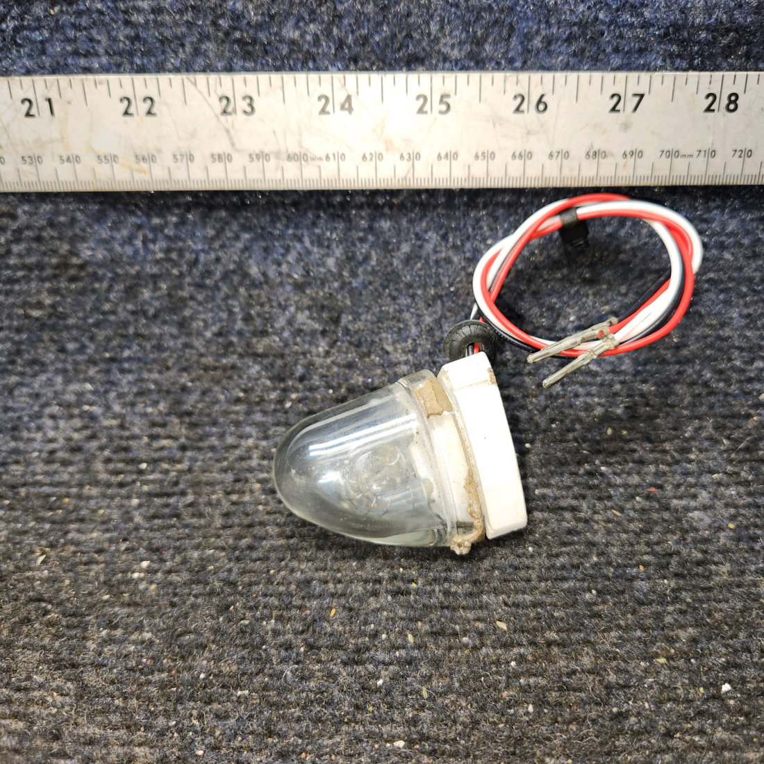 Used aircraft parts for sale, A427 WHELEN Beechcraft C23 SUNDOWNER Strobe Light Lens