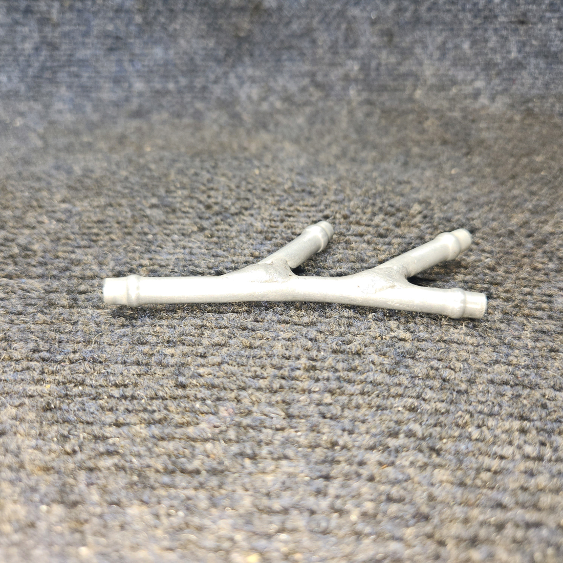 Used aircraft parts for sale, 96-910001-93 BEECHCRAFT 95-55B Fitting Assy Drain - Price per Each