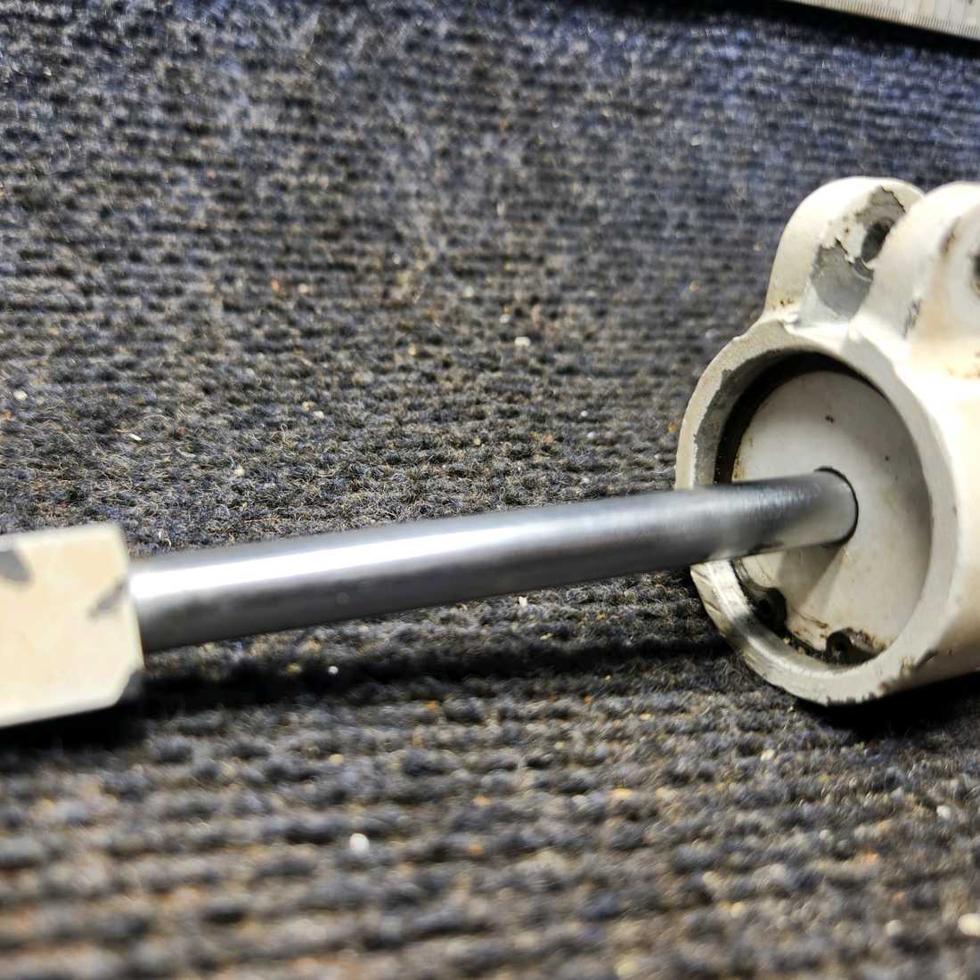 Used aircraft parts for sale, 0442512-1 Cessna 172E Shimmy Dampener Assembly