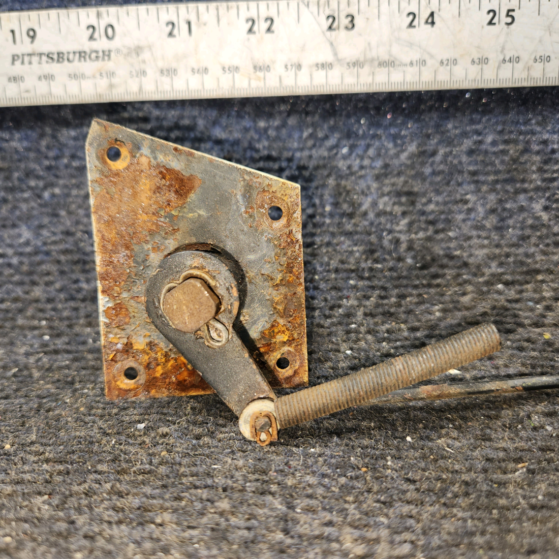 Used aircraft parts for sale, 63007-000 Piper PA-28-140 Door Latch Rod
