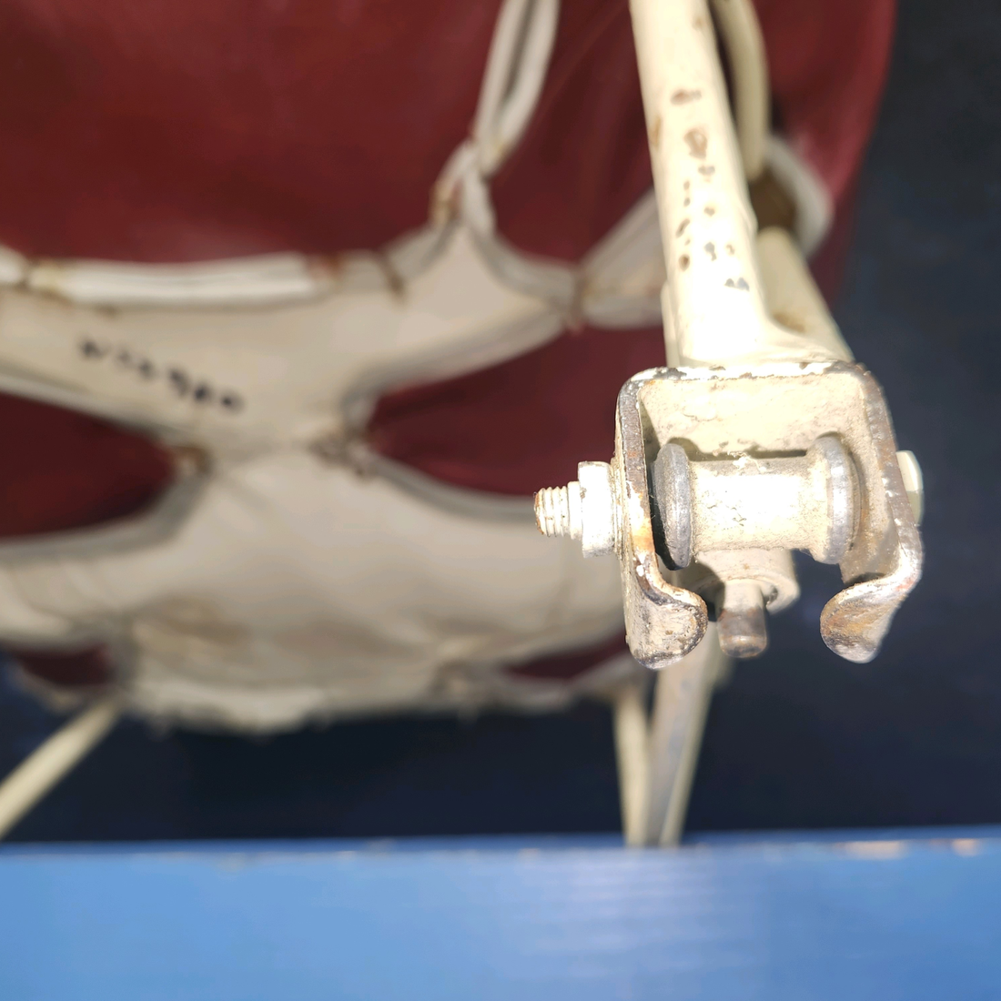 Used aircraft parts for sale, 65879-00 Piper PA28-140 Front Seat Assy LH / RH