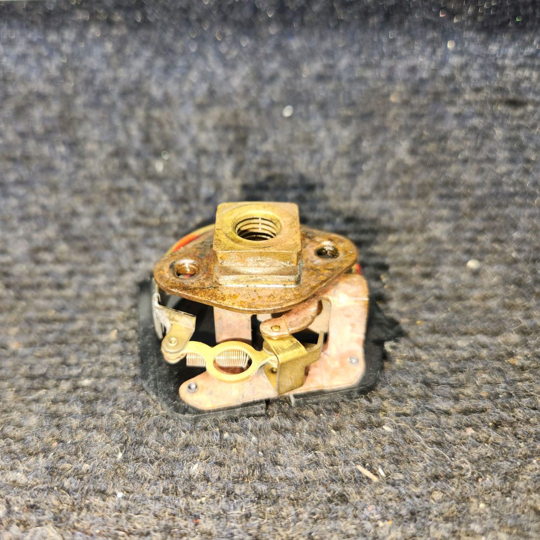 Used aircraft parts for sale, 1508440 Continental, Lycoming Oil Press Indicator