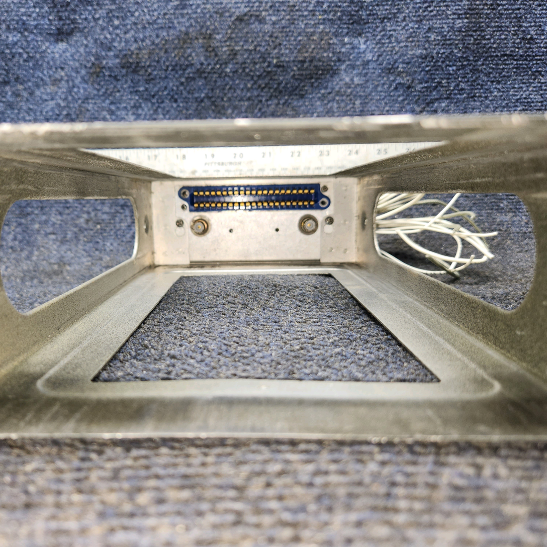 Used aircraft parts for sale, 069-1019-00 Bendix King Beechcraft C23 SUNDOWNER KX 175 NAV/COM – Includes Rack and Connector