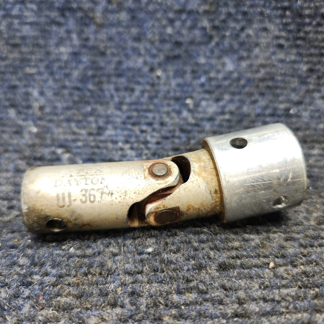 Used aircraft parts for sale, 62834-002 Piper PA28-161 Universal Joint for Control Column