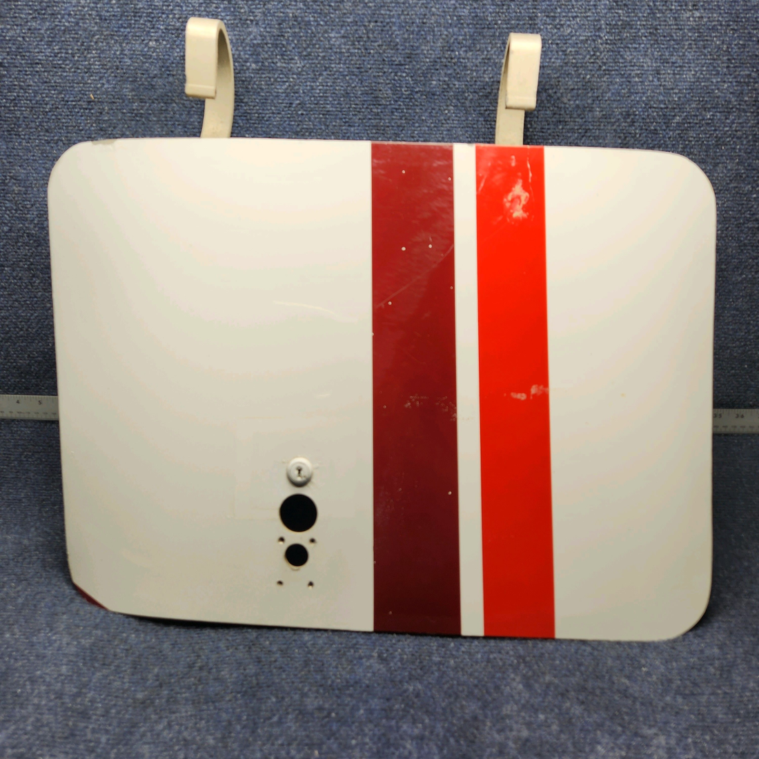Used aircraft parts for sale, 0717037-6 PIPER- CESSNA-BEECH- MOONEY VARIOS CESSNA 172 RG BAGGAGE DOOR STRUCTURE