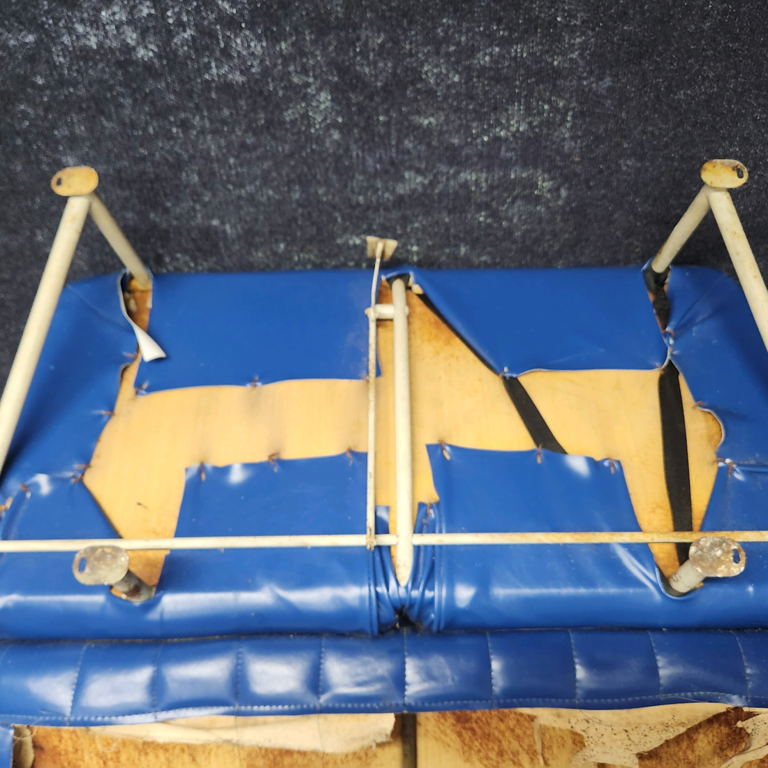 Used aircraft parts for sale, 0514124-9 cessna 172N Rear Solid Back Seat Assembly