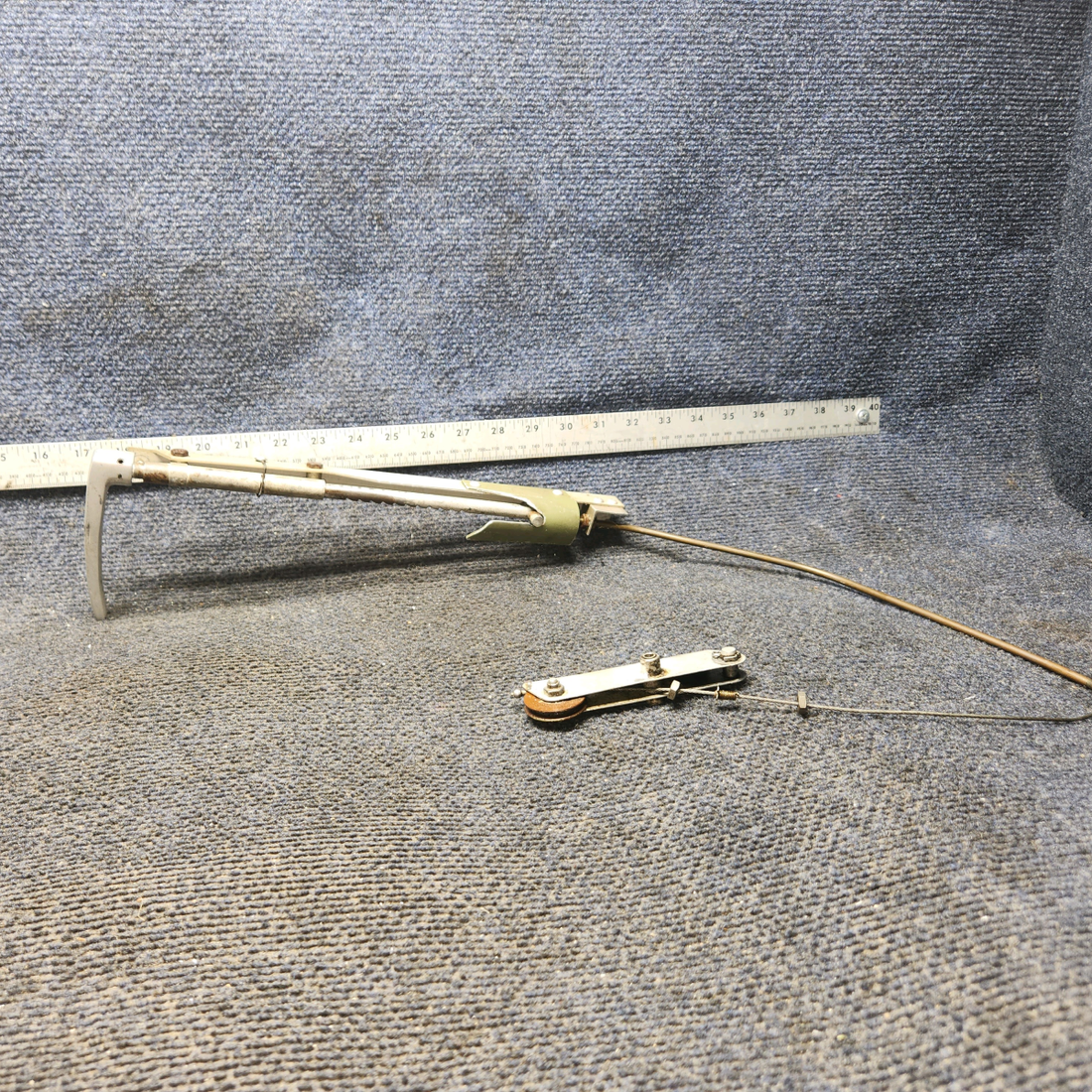 Used aircraft parts for sale, 0813150-55 Cessna 172E Parking Brake Handle Assy