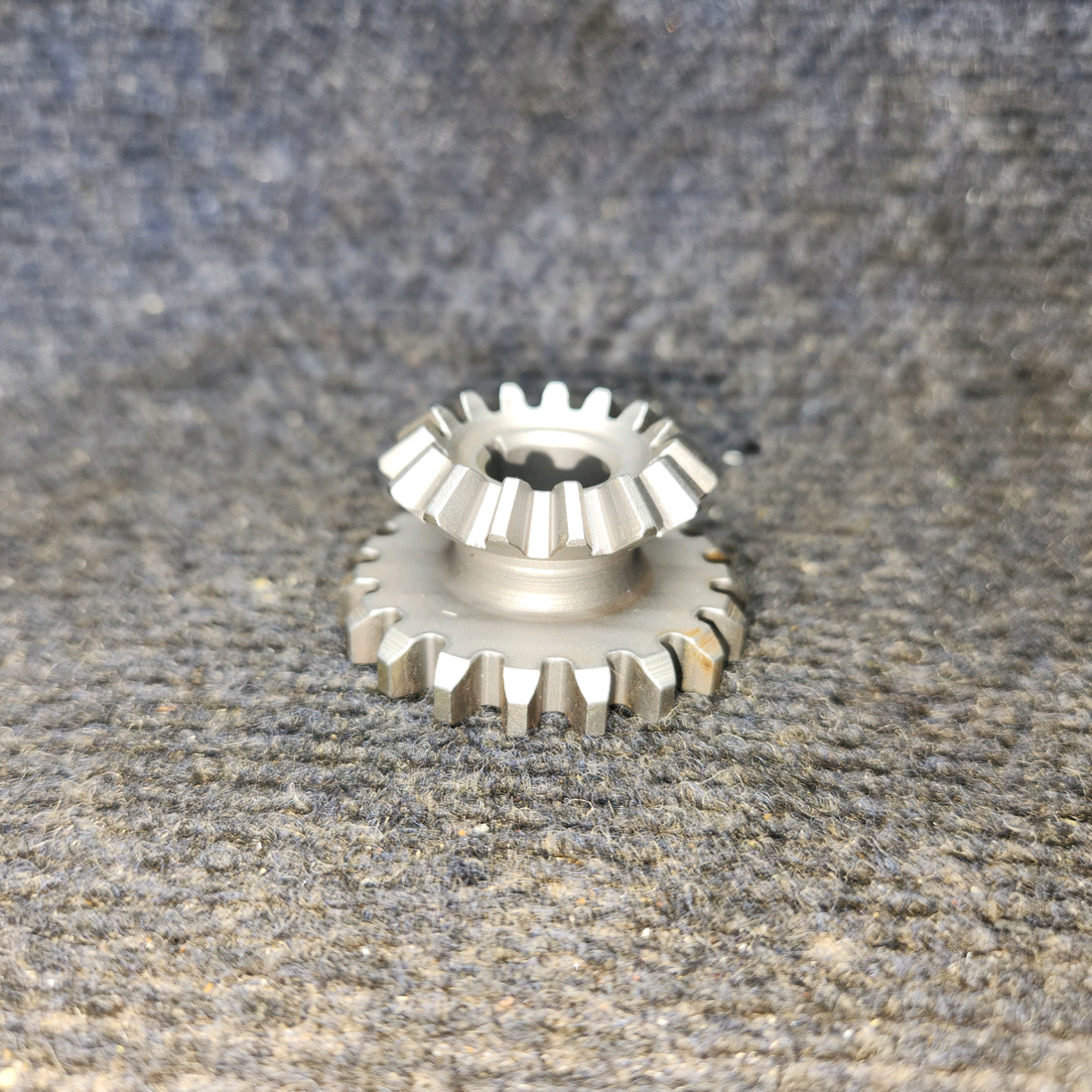 Used aircraft parts for sale, 70389, 70384, 70388 Lycoming O-540 PIPER PA-24-250 Propeller Governor Drive Gears Kit with 8130-3