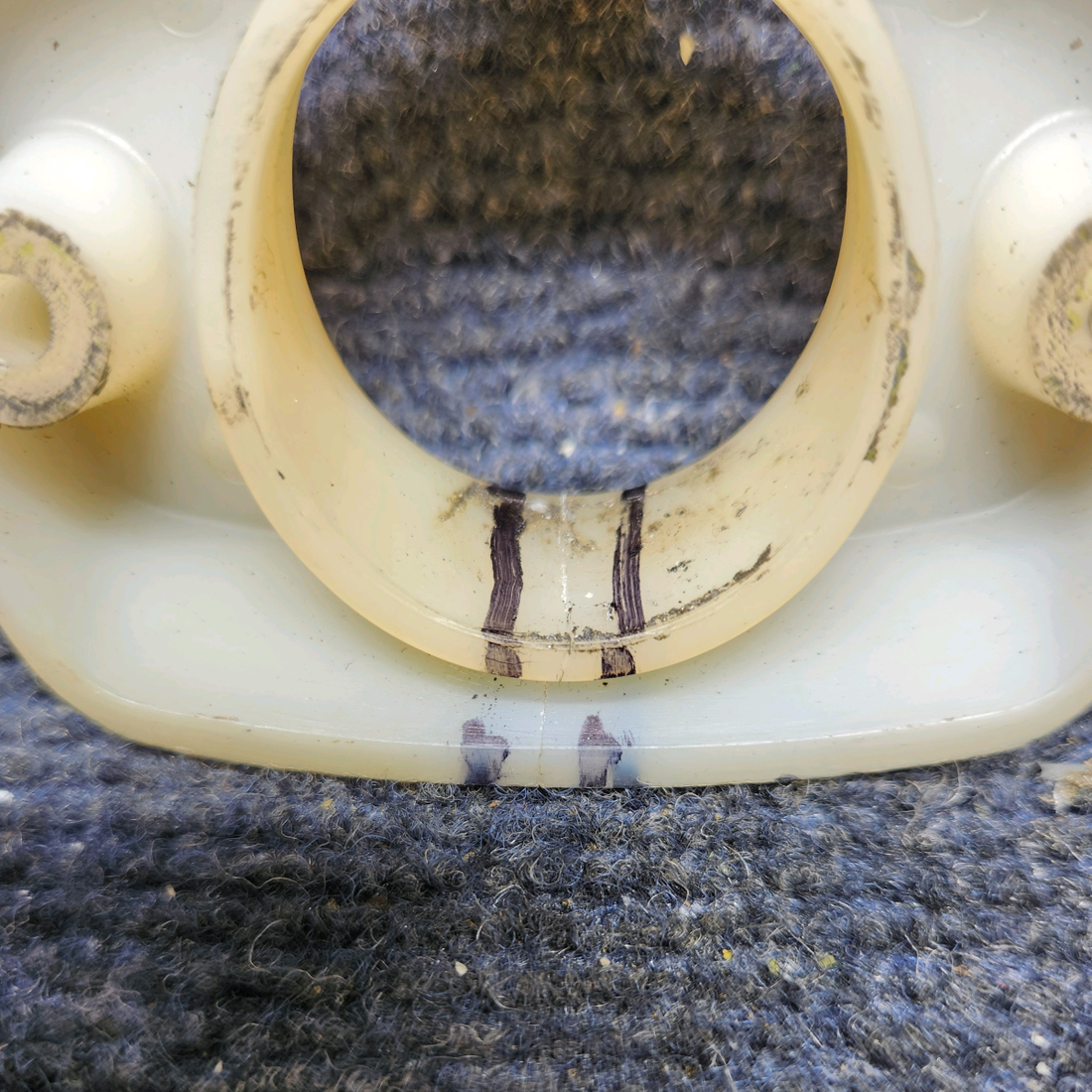 Used aircraft parts for sale, 169-524050 Beechcraft A23A Musketeer Custom III CONTROL COLUMN SUPPORT BEARING - HAS CRACK SEE PHOTOS FOR DETAIL.