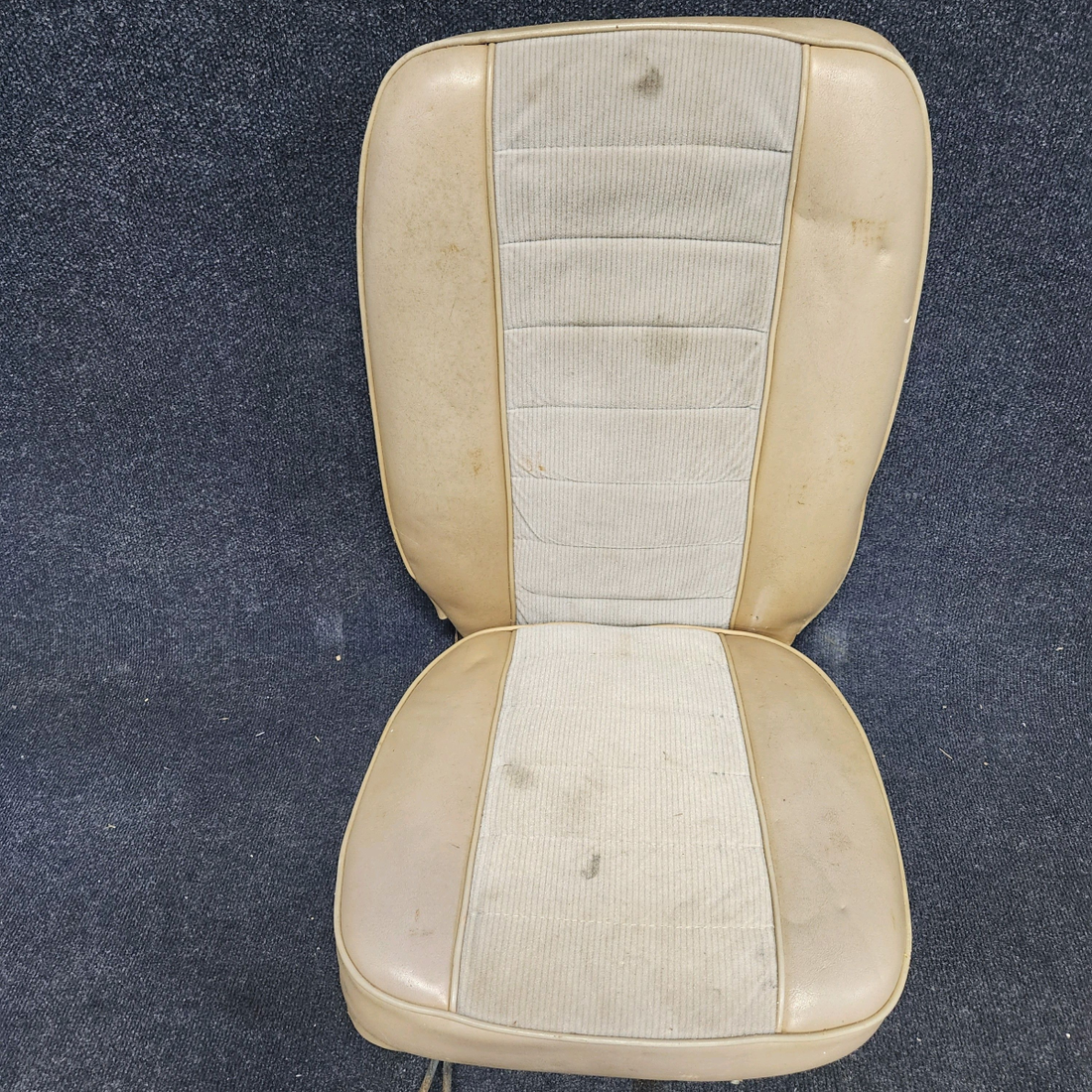 Used aircraft parts for sale, 0400118-90 Cessna C-150J CO PILOT RIGHT SEAT ASSEMBLY CORE