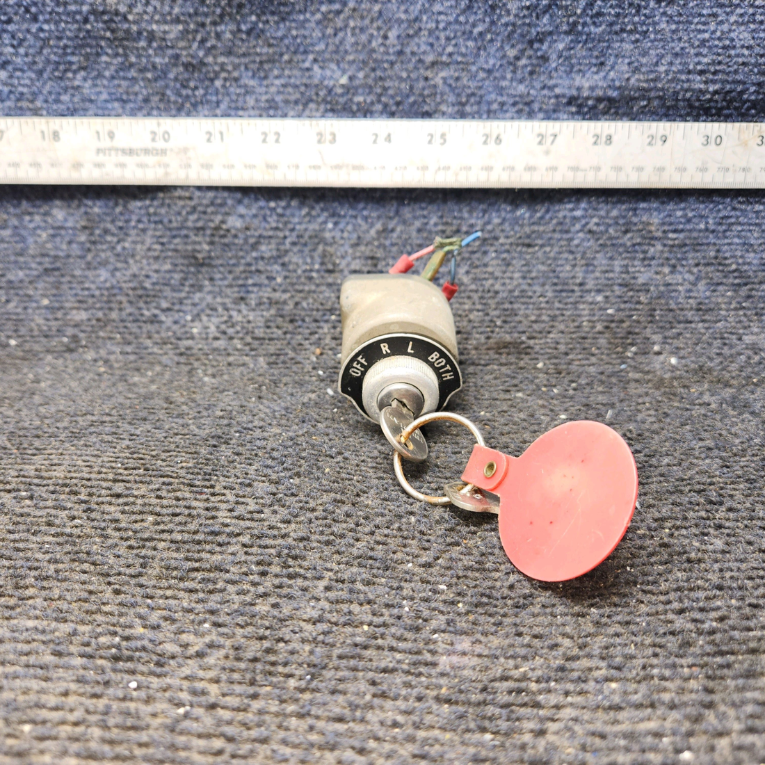 Used aircraft parts for sale, 10-357290-1 A Bendix Piper PA-28-140 Ignition Switch with Key