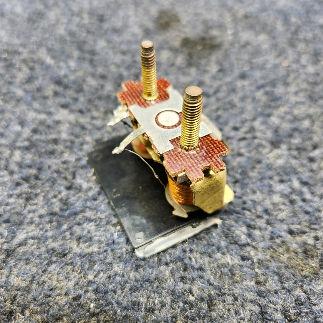 Used aircraft parts for sale, 5640180 BEECHCRAFT F35 STEWART-WARNER FUEL GAUGE INDICATOR 12 VOLTS