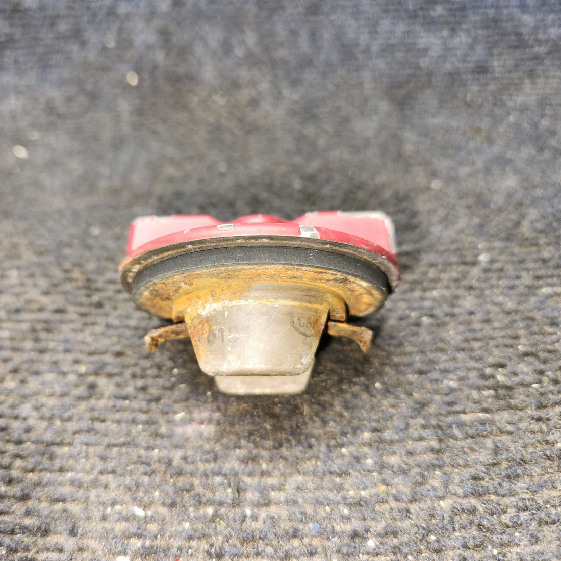 Used aircraft parts for sale, 0311360-4 Cessna 172F Fuel Cap