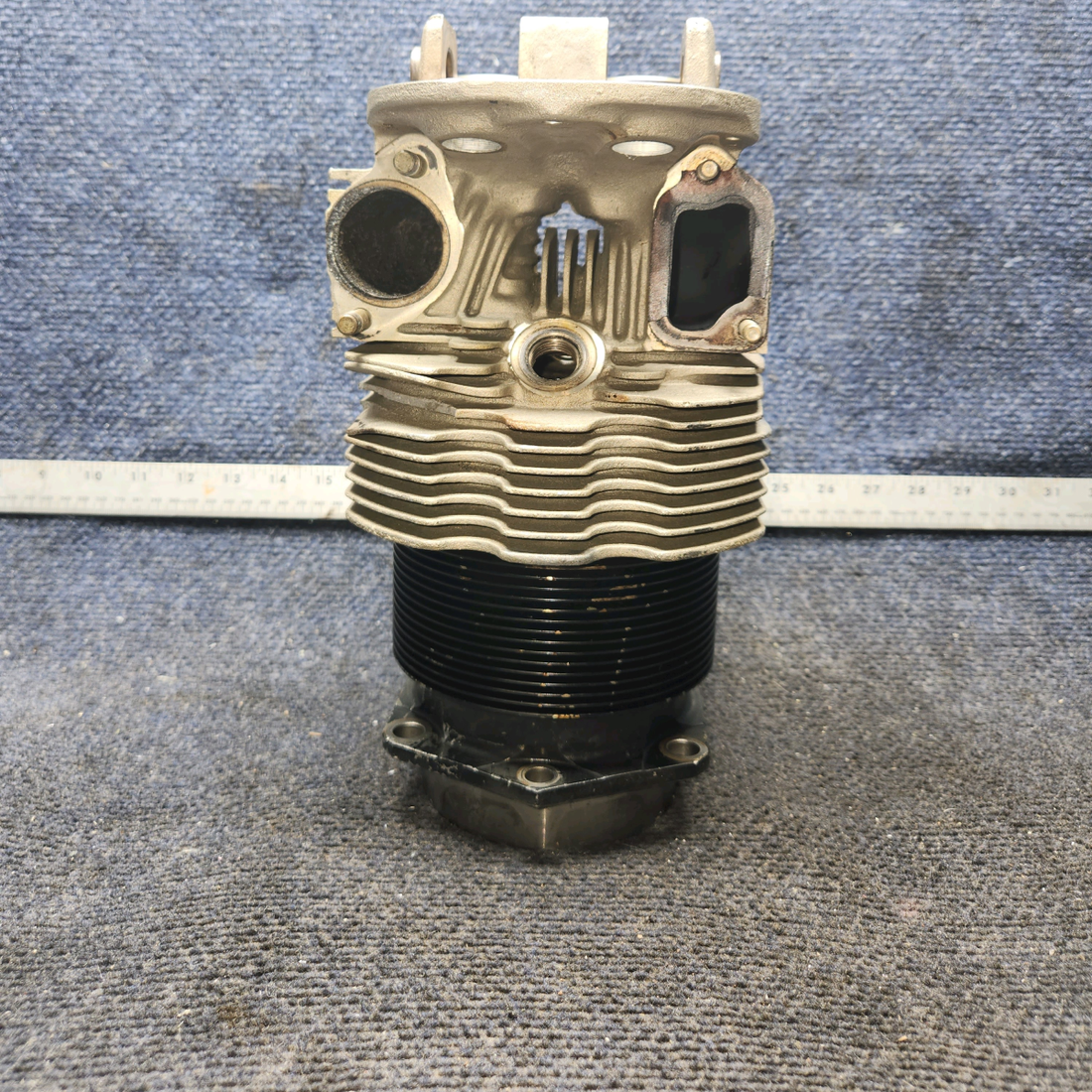 Used aircraft parts for sale, SA10200-A1 Superior O-300 Cessna 172 Cylinder with Valves and Springs