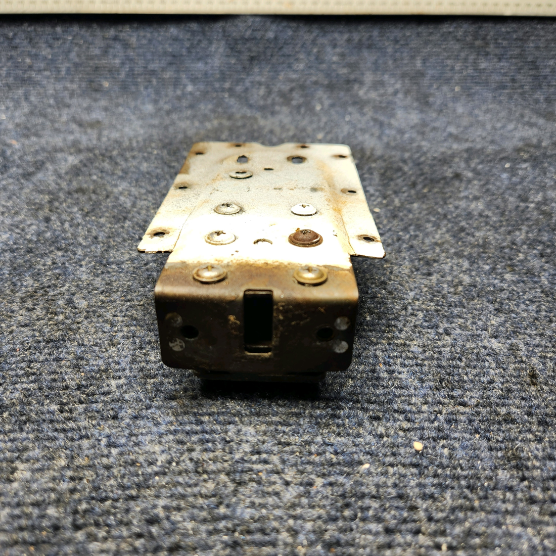 Used aircraft parts for sale, 0517012-8 CESSNA C172RG CABIN DOOR LATCH ASSEMBLY RH