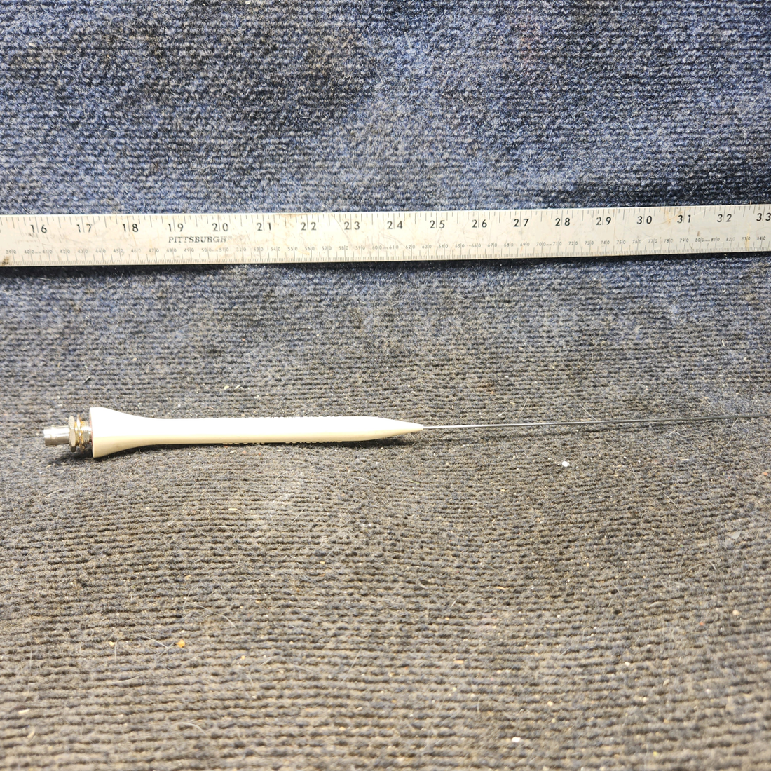 Used aircraft parts for sale, E-04 406 ELT cessna 172N Emergency Locator Transmitter 406 – Cracked Antenna