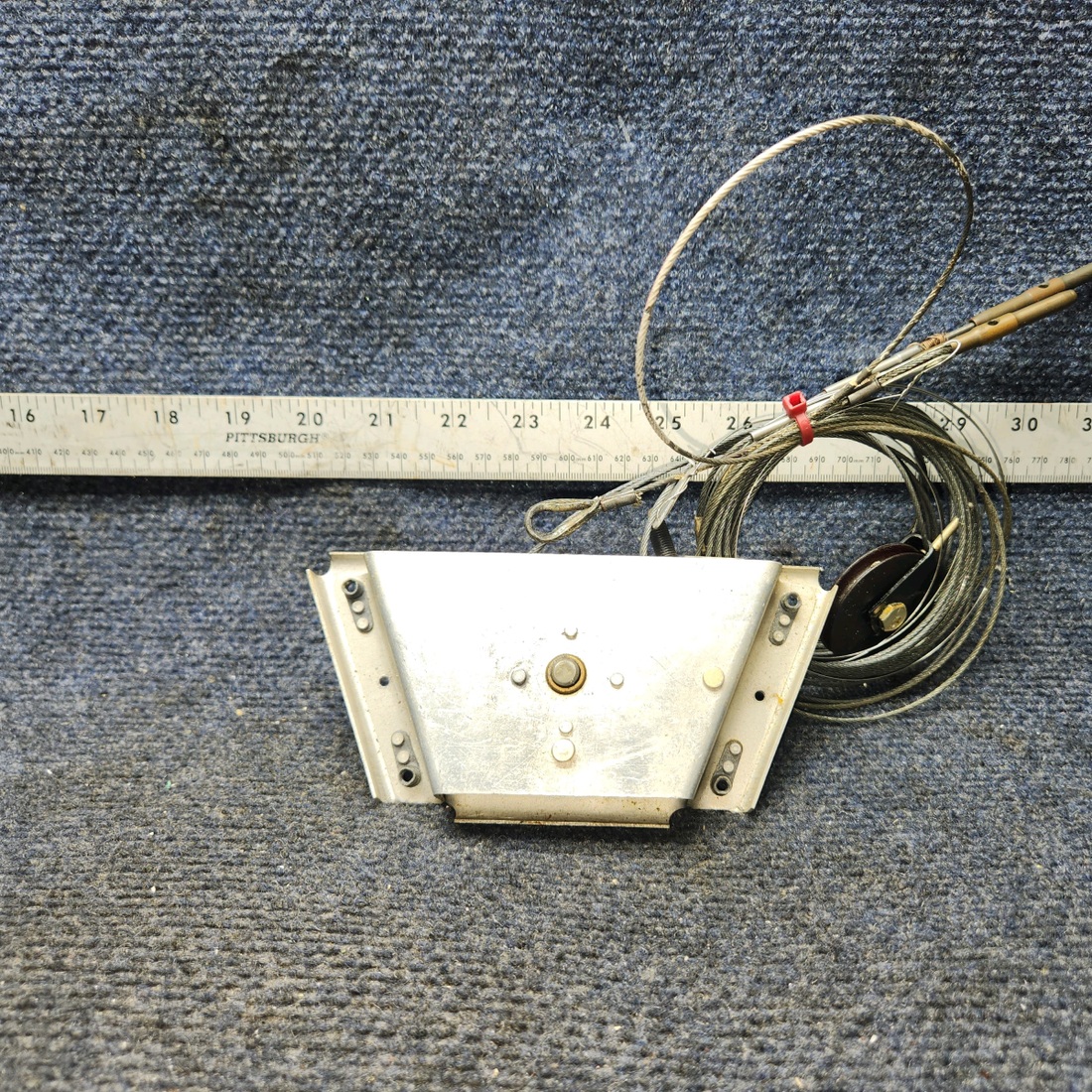 Used aircraft parts for sale, 63219-000 Piper PA28-140 Trim Pulley Bracket Assy W Cable