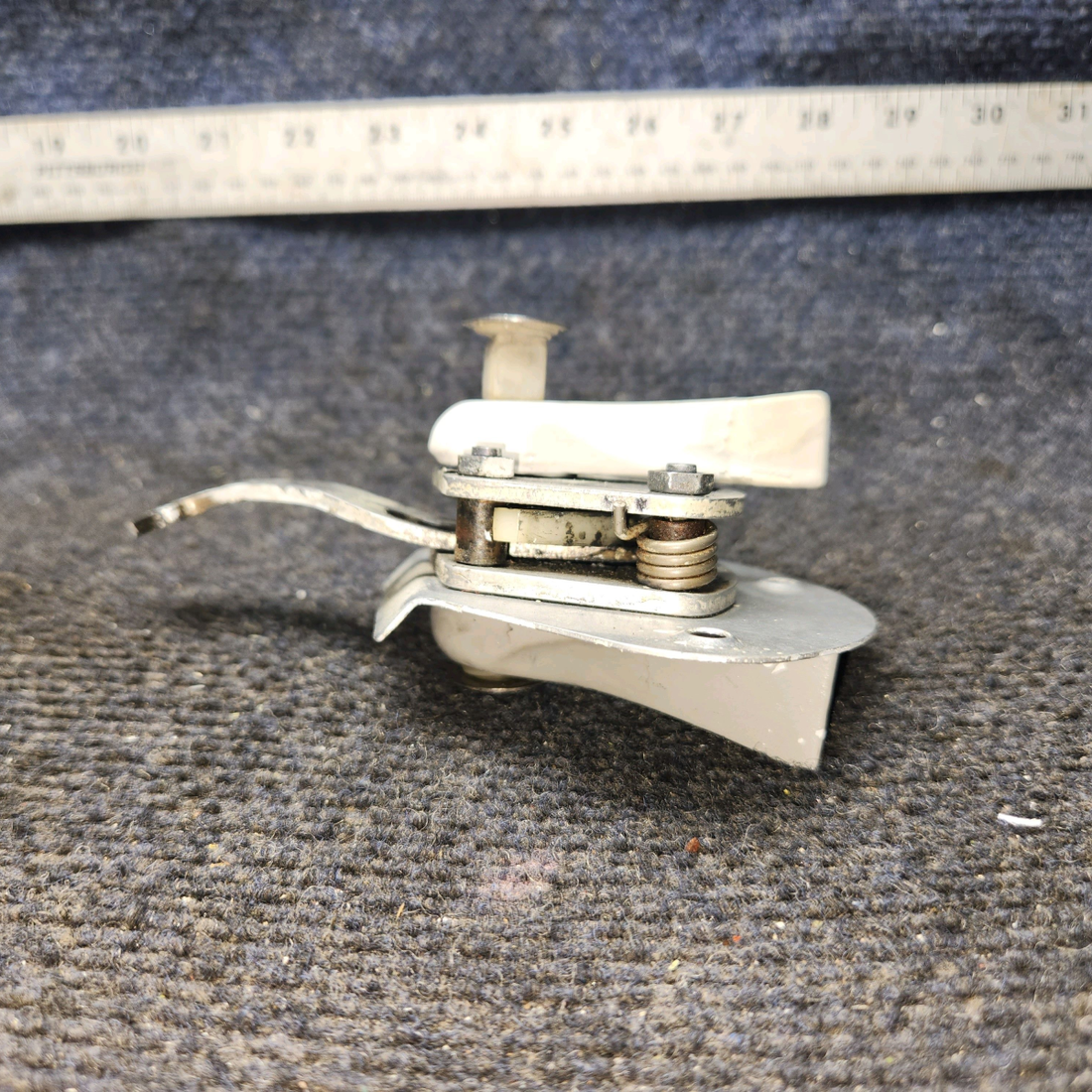 Used aircraft parts for sale, 96993-002 Piper PA32RT-300 Aft Cabin Door Auxiliary Latch Assembly