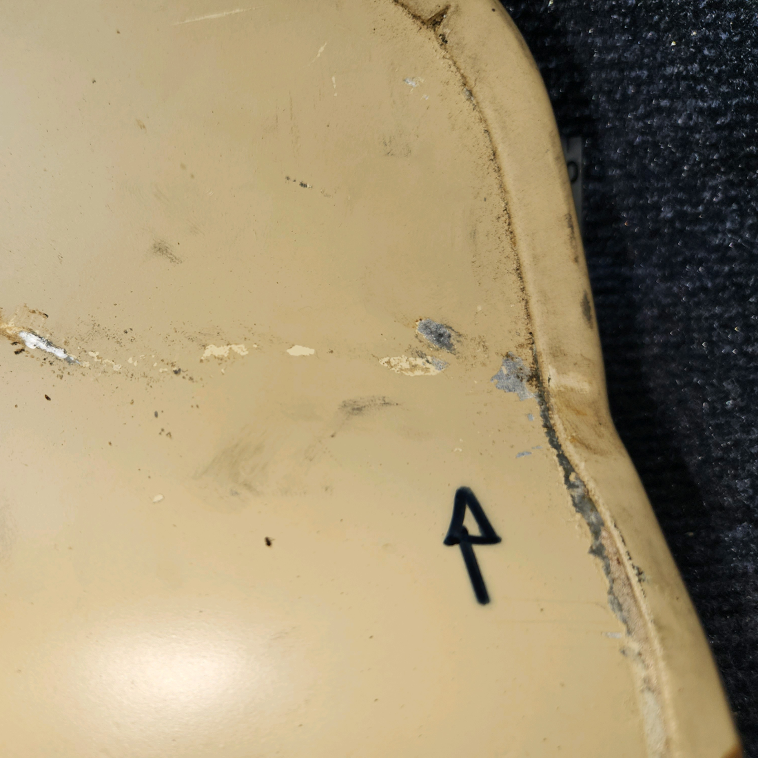 Used aircraft parts for sale, 0713011-13 Cessna 172 Sun-Visor Set LH & RH with brackets (Dent)