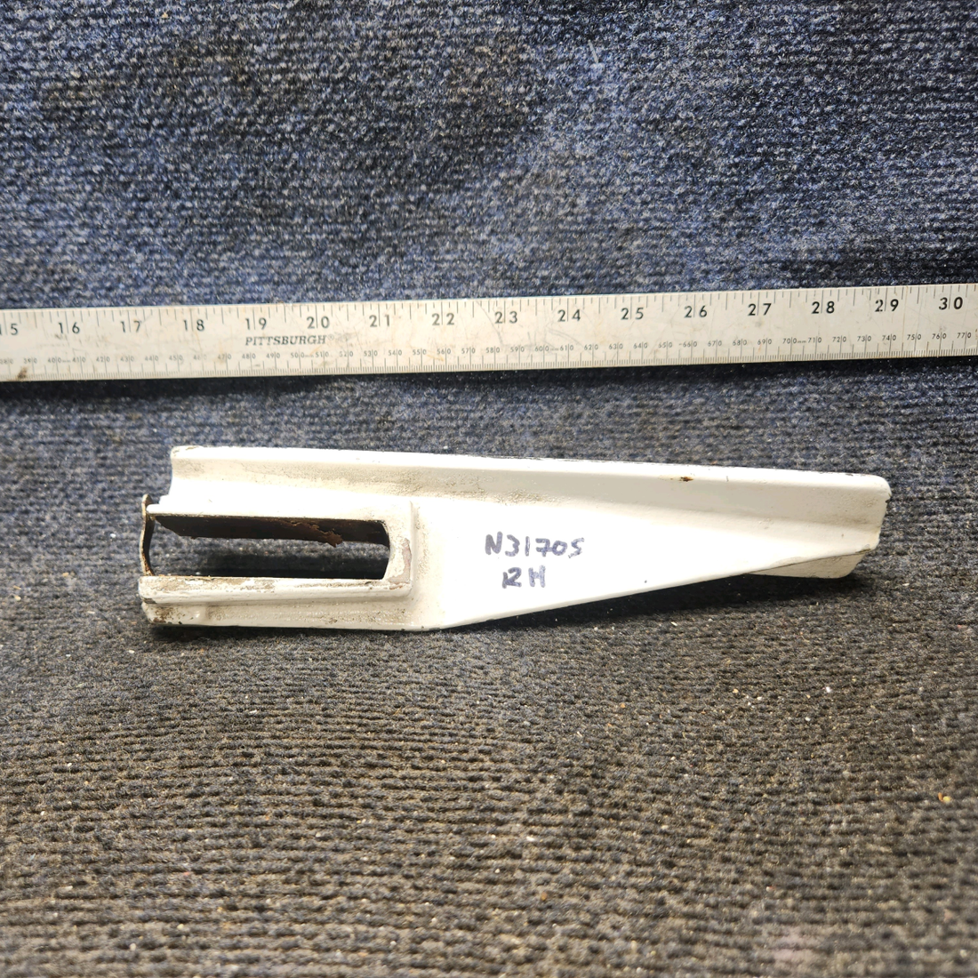 Used aircraft parts for sale, 0741605-2 Cessna 182G Main Gear Step RH