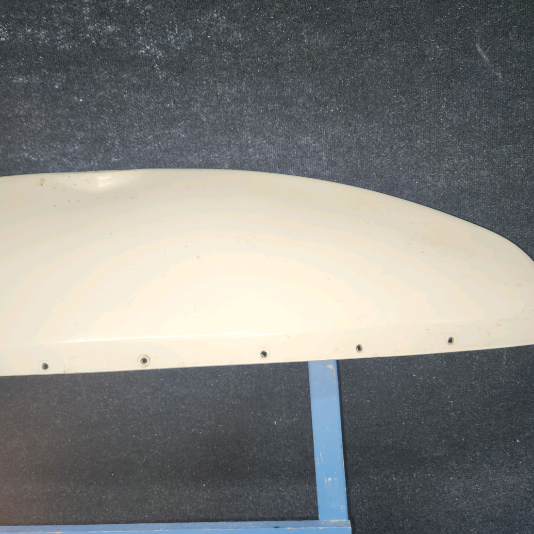 Used aircraft parts for sale, SA880CE Piper PA28-140 Hoerner Style FiberglassWing Tip Assy RH