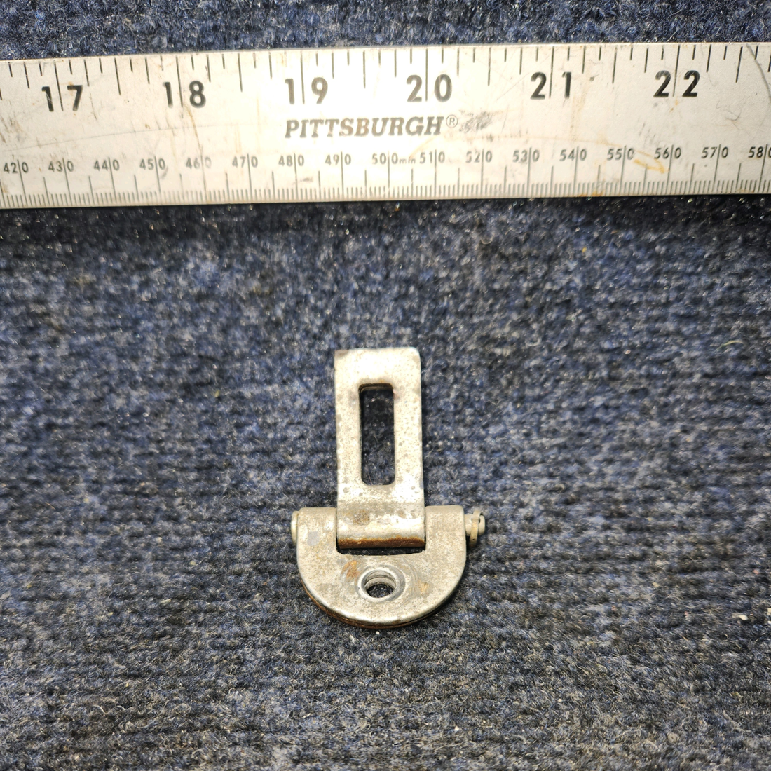 Used aircraft parts for sale, 0711083-1 CESSNA 172K SEAT BELT LATCH ASSY