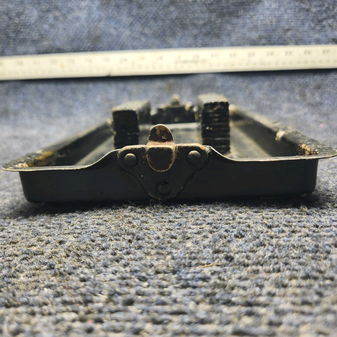 Used aircraft parts for sale, 35-410462-17 Beechcraft A23A Musketeer Custom III BATTERY BOX LID