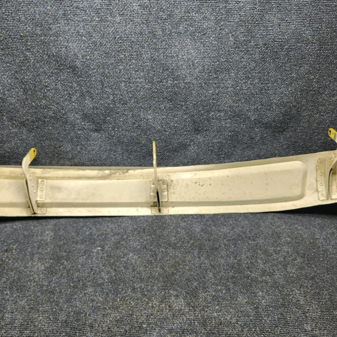 Used aircraft parts for sale, 2413083-1 CESSNA C172RG NOSE GEAR DOOR ASSEMBLY  LH