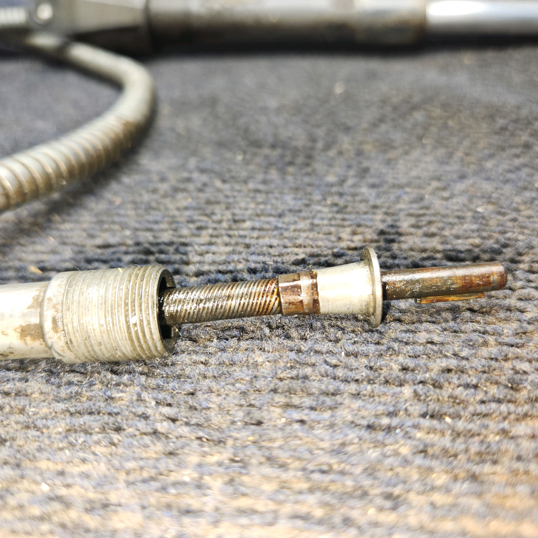 Used aircraft parts for sale, 45-521212-604 Beechcraft 35-33 Flap Actuator with Flex Shaft