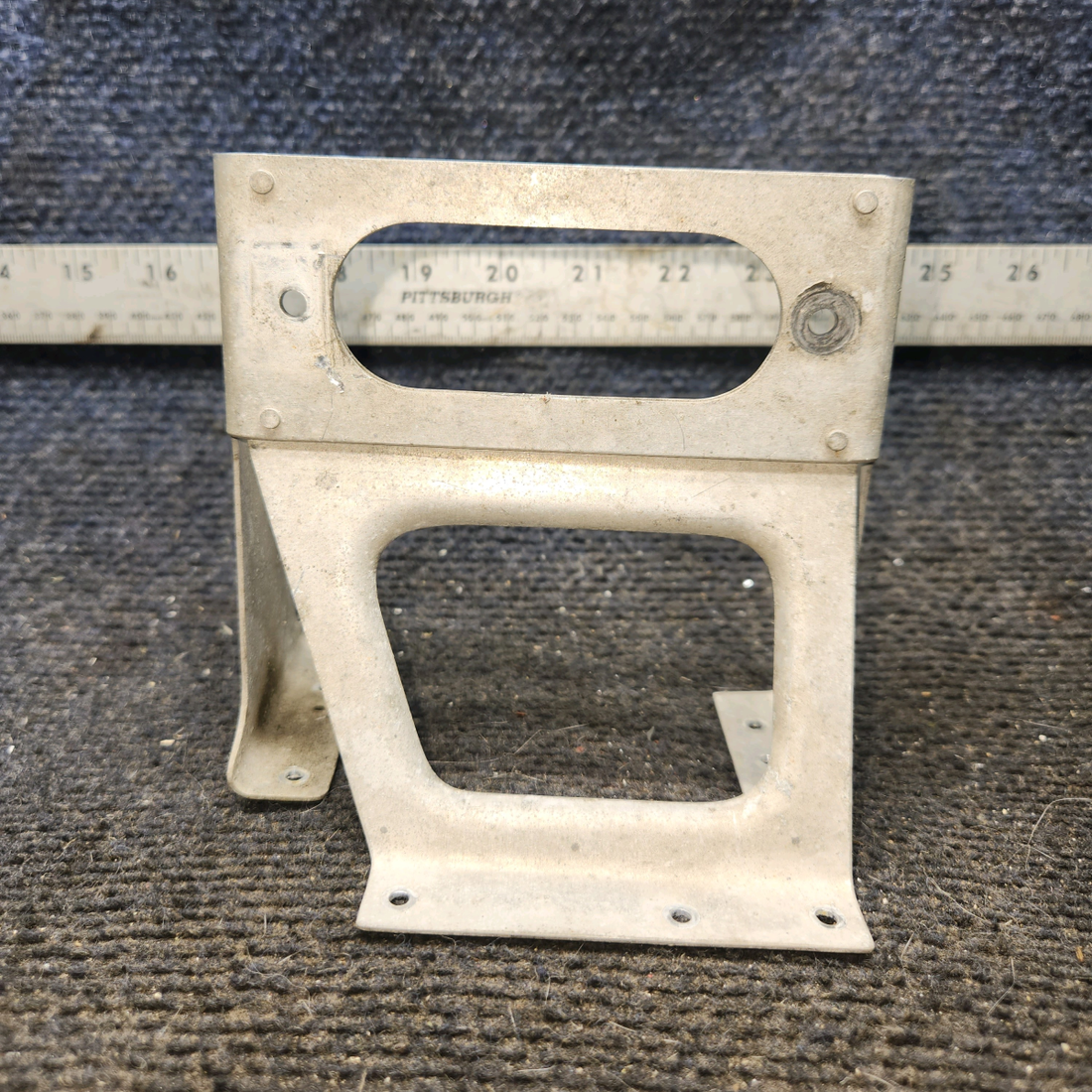 Used aircraft parts for sale, 0553005-5 cessna 172N Ground Power Mount Bracket Assembly