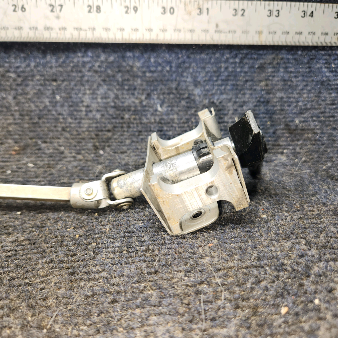 Used aircraft parts for sale, 0716623-2 cessna 172N Fuel Selector Gear Assembly with Shaft and Handle