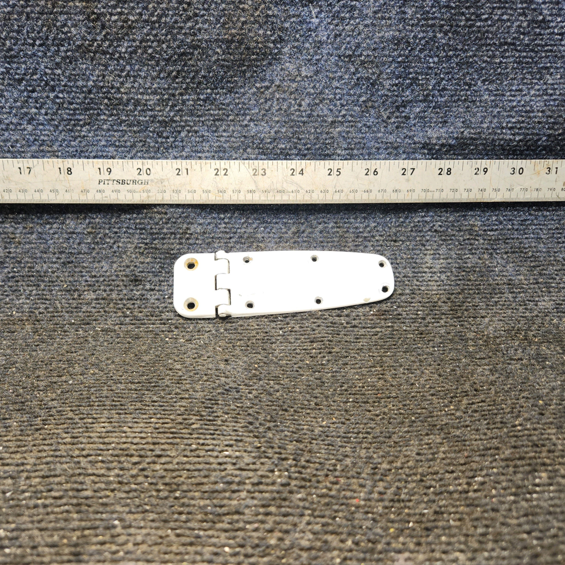 Used aircraft parts for sale, 0413426-3 cessna 150G Hinge Assembly – LH Upper & RH Lower