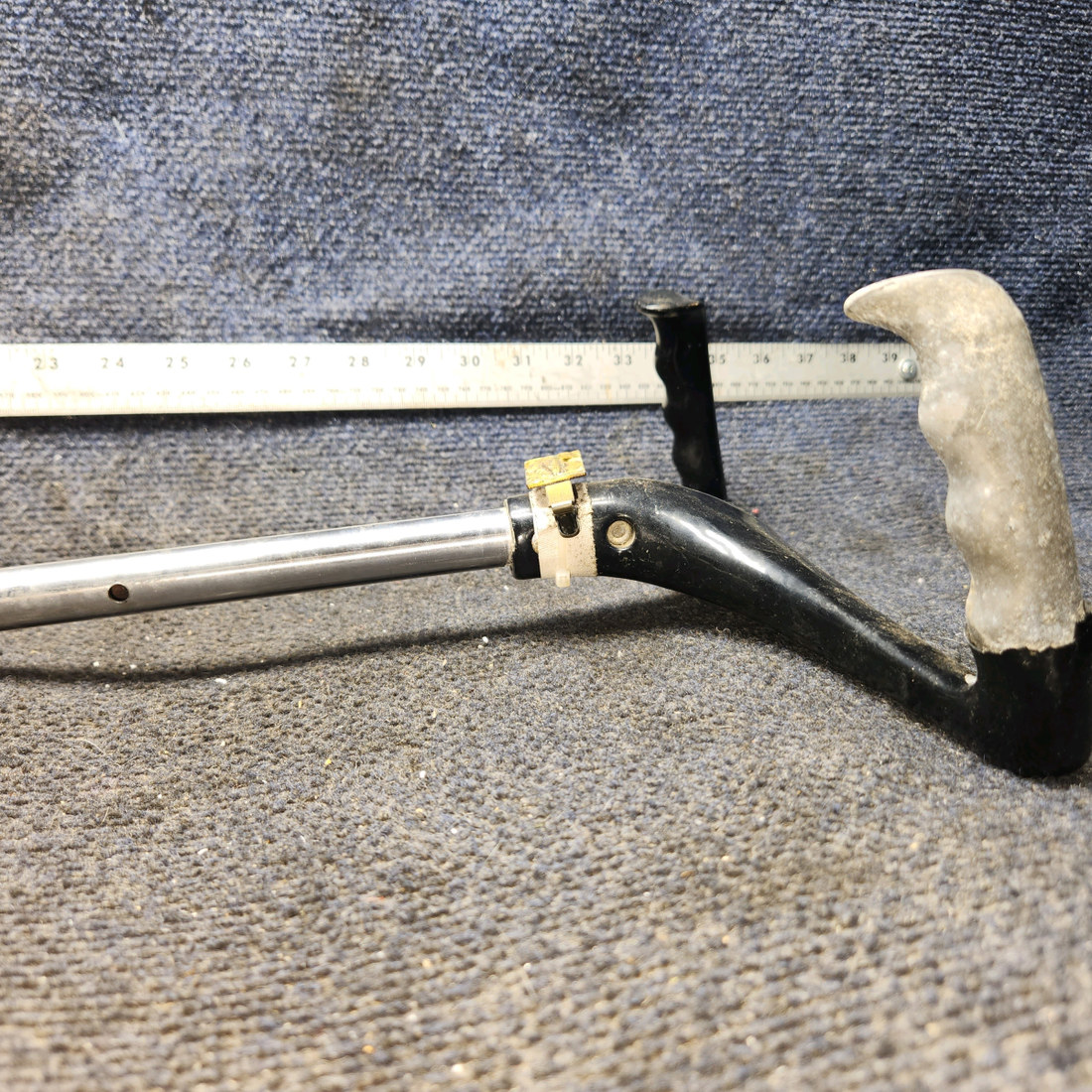 Used aircraft parts for sale, 0513240-4 cessna 150G Control Wheel (Yoke)