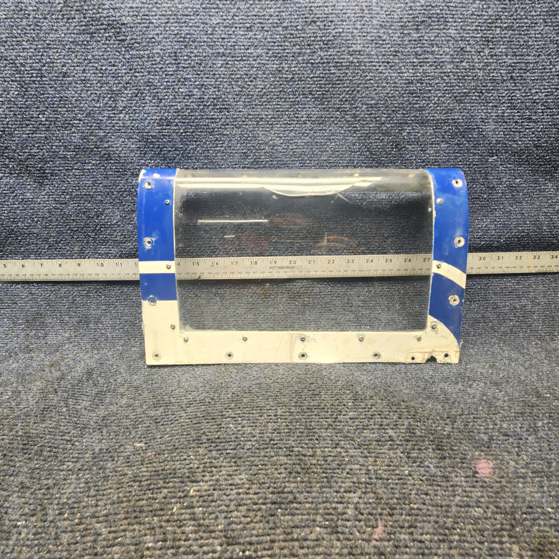 Used aircraft parts for sale, 169-110000-247 Beechcraft A23A Musketeer Custom III LANDING LIGHT WINDOW LH / RH THE PLASTIC IS CRACK SEE PHOTOS