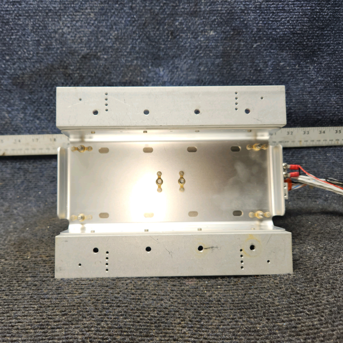 Used aircraft parts for sale, 011-00868-10 Garmin GRS-77 PIPER PA-24-250 Altitude Heading Reference Unit with Mount (14, 28V)