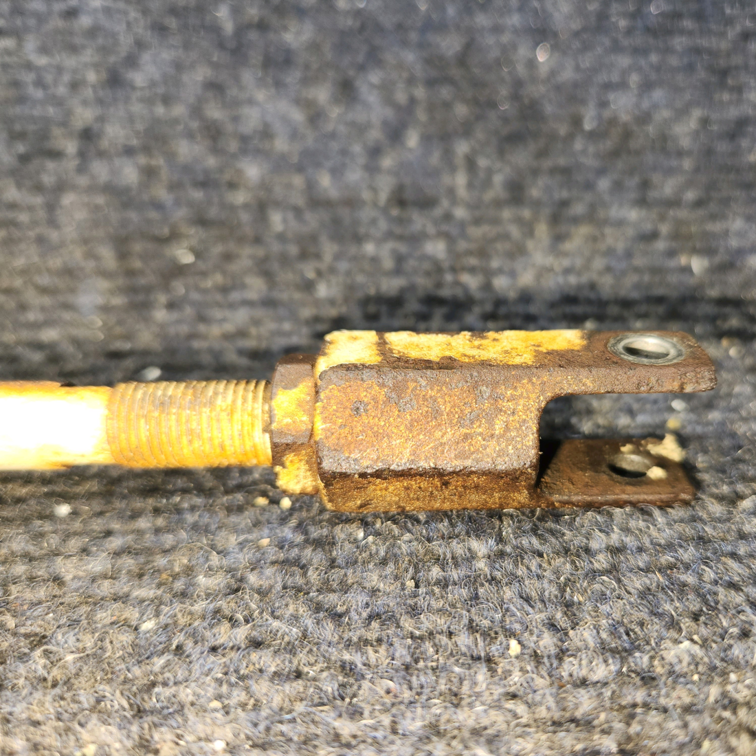 Used aircraft parts for sale, 0543022-2 Cessna 172F Steering Tube ASSY - RH