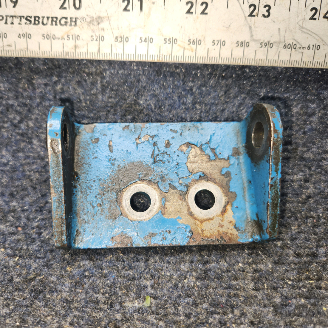 Used aircraft parts for sale, 07A19474 Lycoming O-320 Piper PA28-140 Alternator Support Bracket