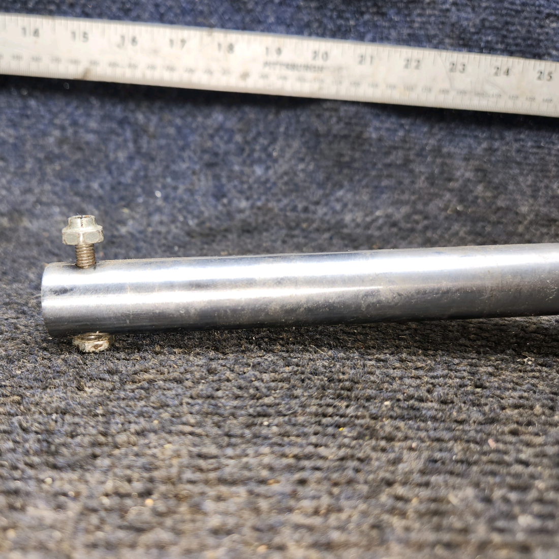 Used aircraft parts for sale, 0513136-1 Cessna C175 Control Wheel Assy W/ Shaft Diameter 0.64"