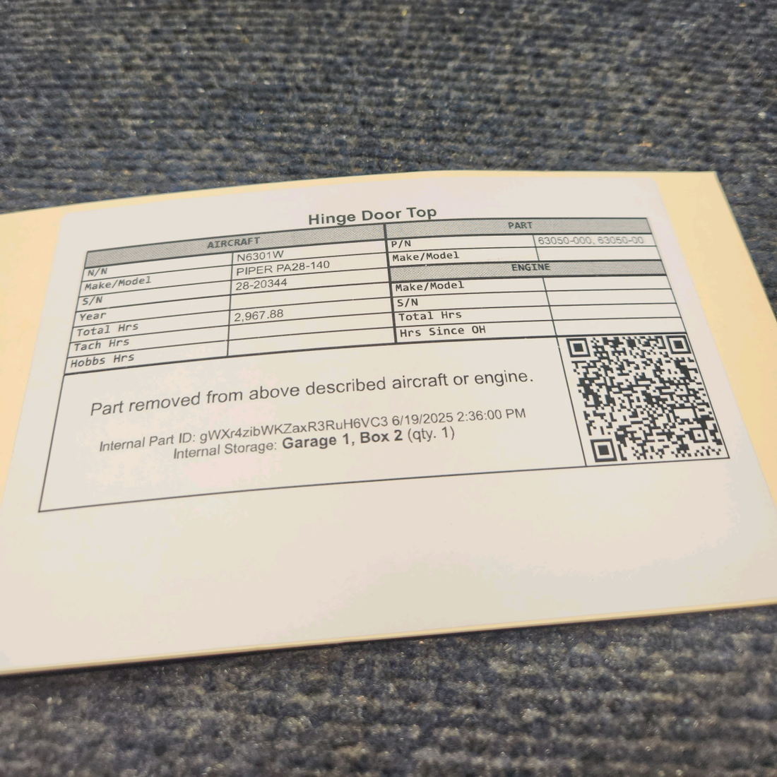 Used aircraft parts for sale, 63050-000 PIPER PA28-140 Hinge Door Top