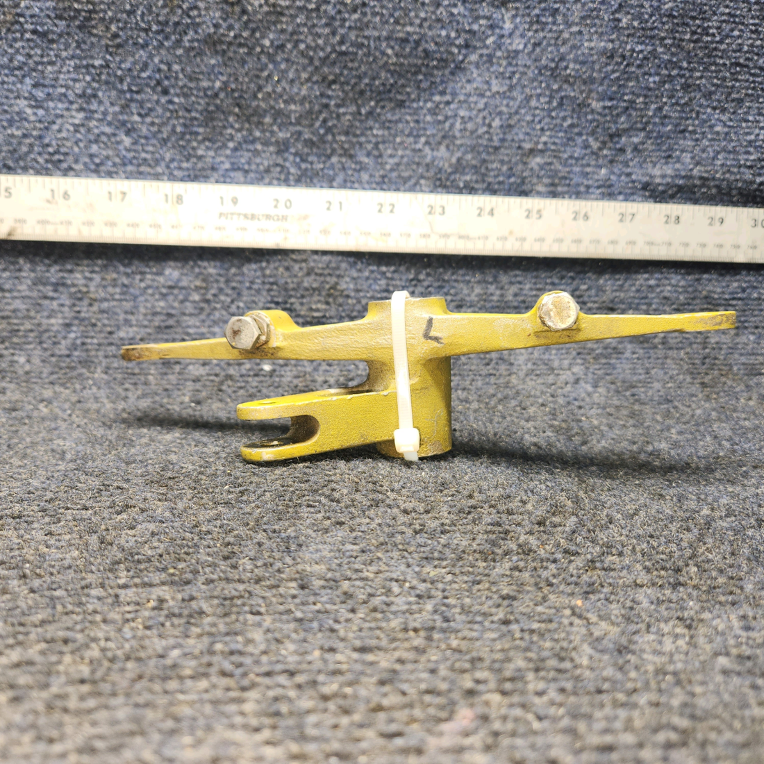 Used aircraft parts for sale, 22748-000 PIPER PA-24-250 Aileron Bellcrank Assembly LH