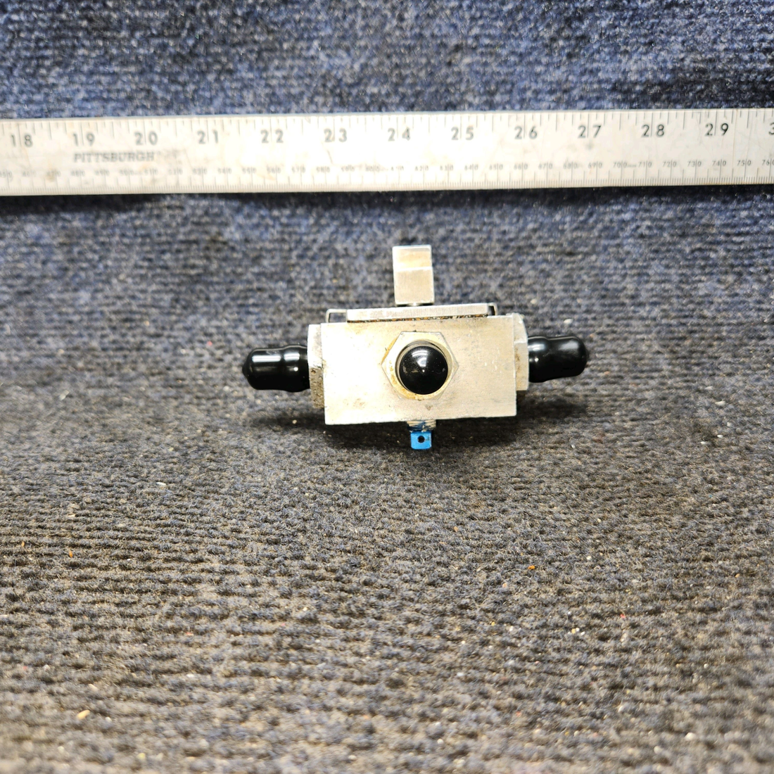 Used aircraft parts for sale, 0513120-5 Cessna 172 Fuel Selector Valve